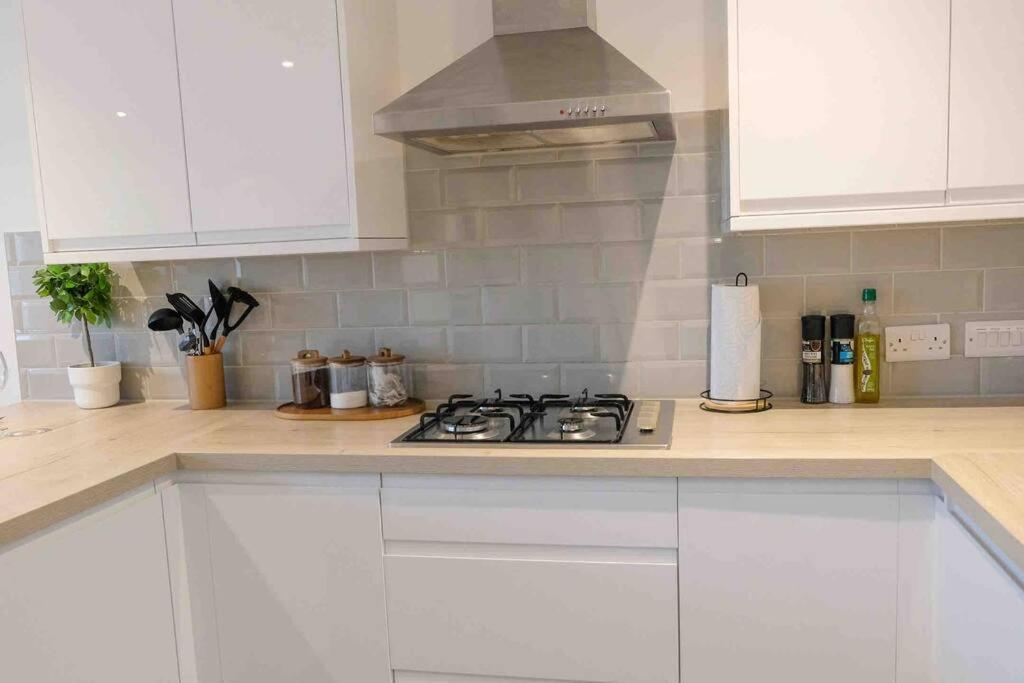 Garden Of Eden 1 Bedroom Flat In Fishponds Bristol Exteriér fotografie
