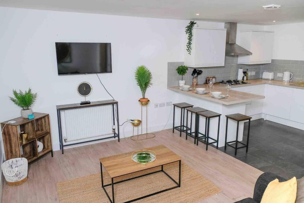 Garden Of Eden 1 Bedroom Flat In Fishponds Bristol Exteriér fotografie
